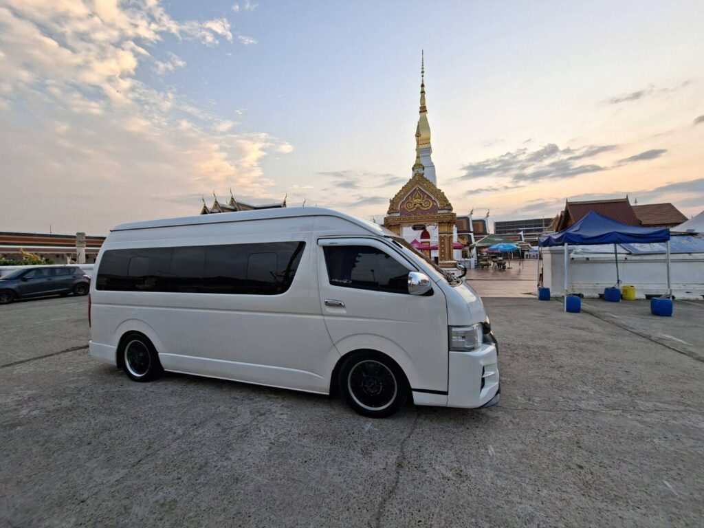 เช่ารถตู้พร้อมคนขับ