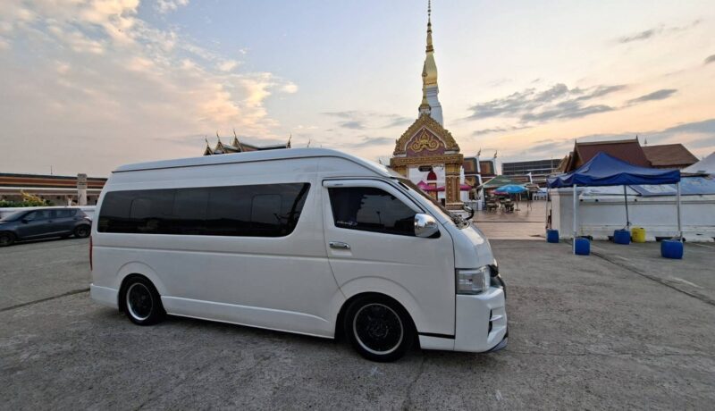 รถตู้รุ่นเก่า vip 9-10 ที่นั่ง