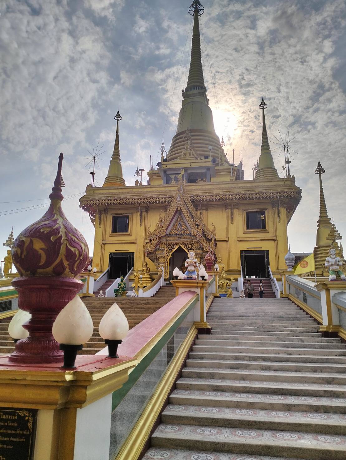 เช่ารถตู้สกลนคร-นครสวรรค์