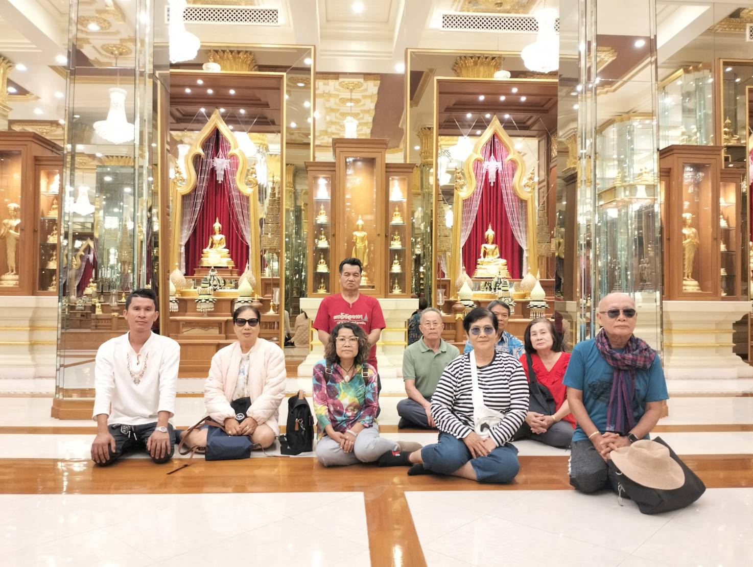 เช่ารถตู้สกลนคร-นครสวรรค์