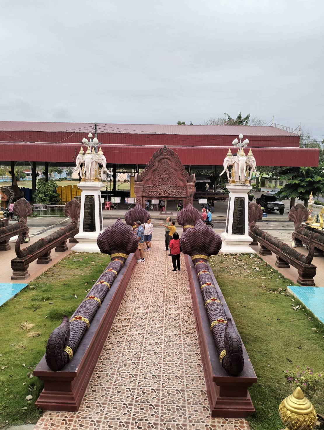 เช่ารถตู้สกลนคร-นครสวรรค์