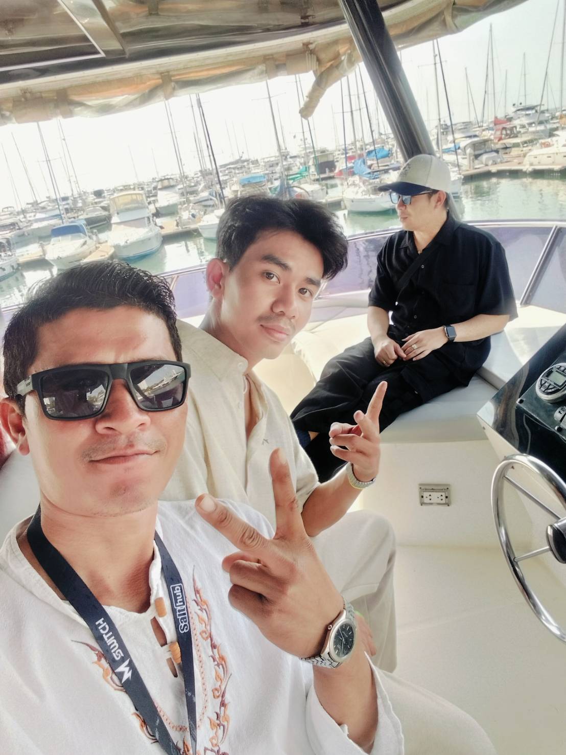 เช่ารถตู้สกลนคร ล่องเรือพัทยา เช่ารถตู้พัทยา