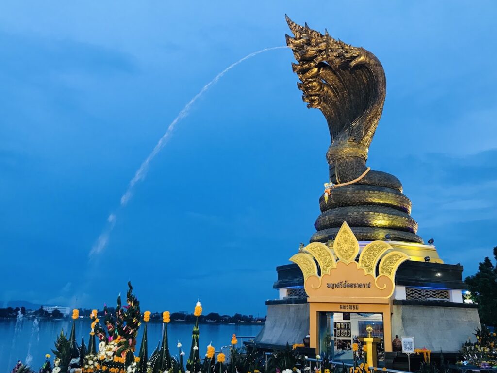 เช่ารถตู้นครพนม