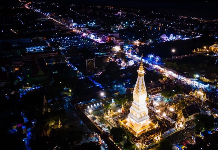 เช่ารถตู้นครพนม